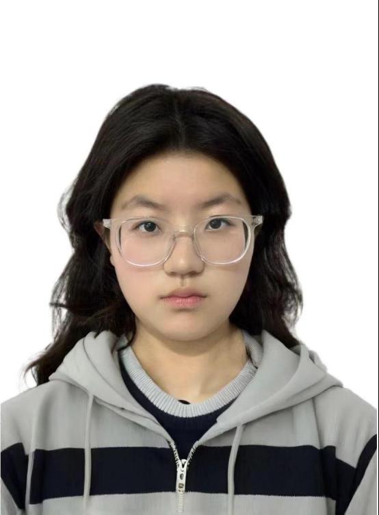 李彤嘉